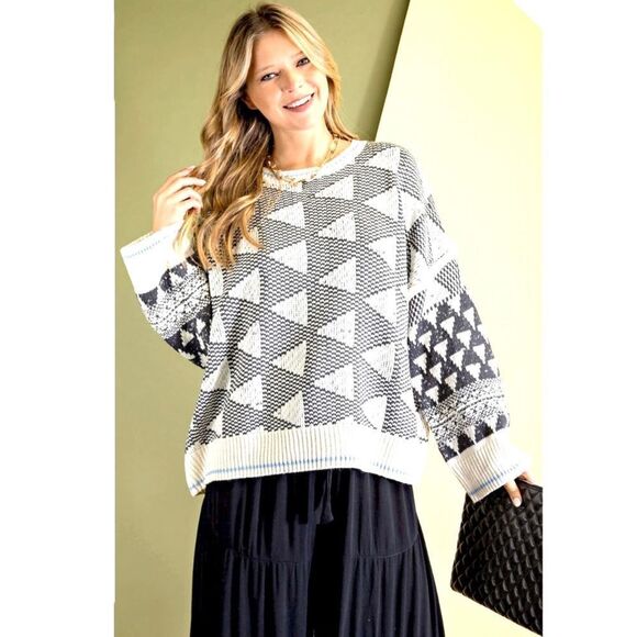 easel Sweaters - Easel an Anthropologie brand gray triangle design knit sweater.